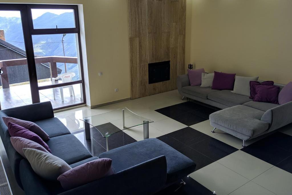 New Shino Gudauri Hotell Exteriör bild