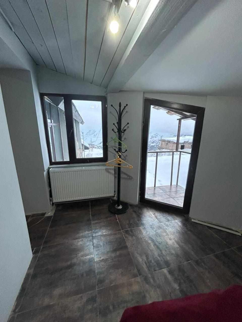New Shino Gudauri Hotell Exteriör bild